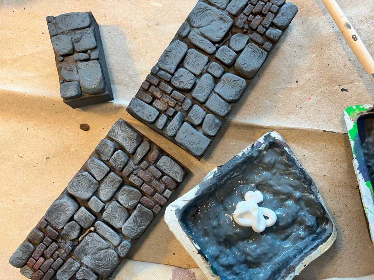 Painting Baisc Tiles in a two tone color scheme 050